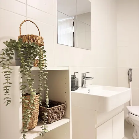 Zentrales Modernes 1-zimmer-apartment In Nahe Hockenheimring Mit Wlan, Arbeitsplatz & Kitchenette Apartamento Hockenheim